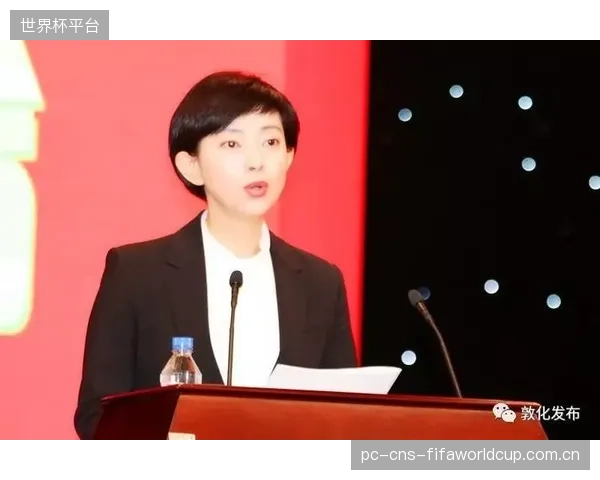 海多斯为国退役后火线复出,其领袖精神与责任感将极大鼓舞球队士气。 海多斯为国退役后火线复出,其领袖精神与责任感将极大鼓舞球队士气。
